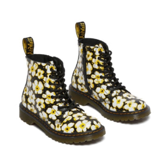 ❌SOLD❌ Dr Martens | Toddler 1460 Pansy Patent Leather Lace Up Boots | Size 9 - Picture 8 of 9